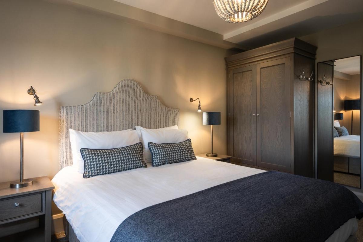 The Salthouse 4*